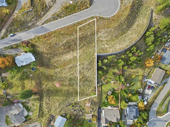 1158 Crestwood Dr, Kamloops, BC V2C 5G8