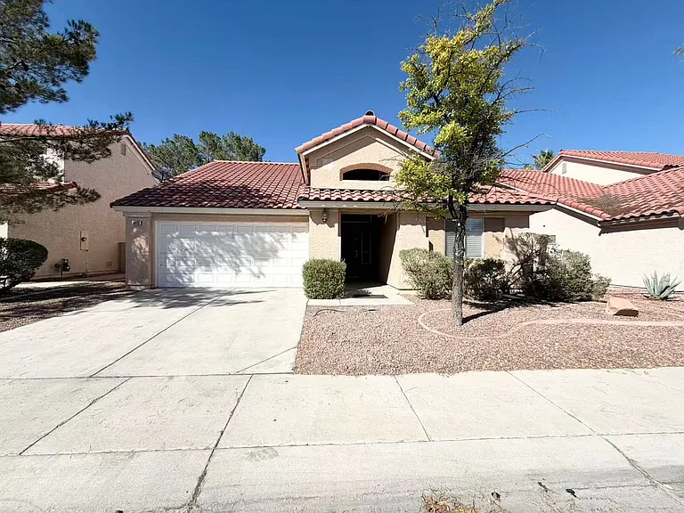 8620 Magnolia Ridge Ave — Photo 1