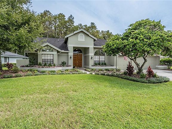 4th image of 875 Centerwood Dr