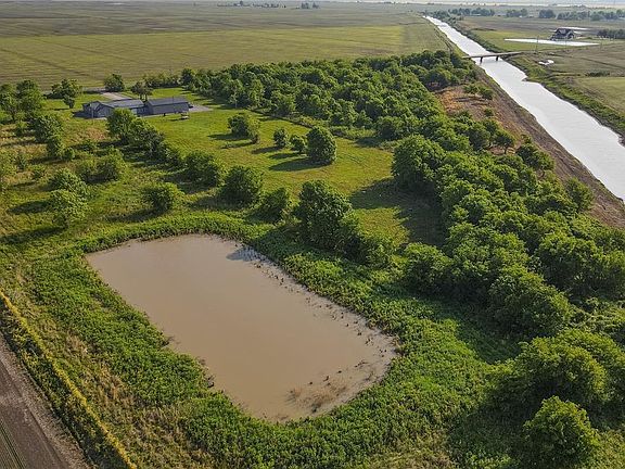 5th image of 393 W County Road 230