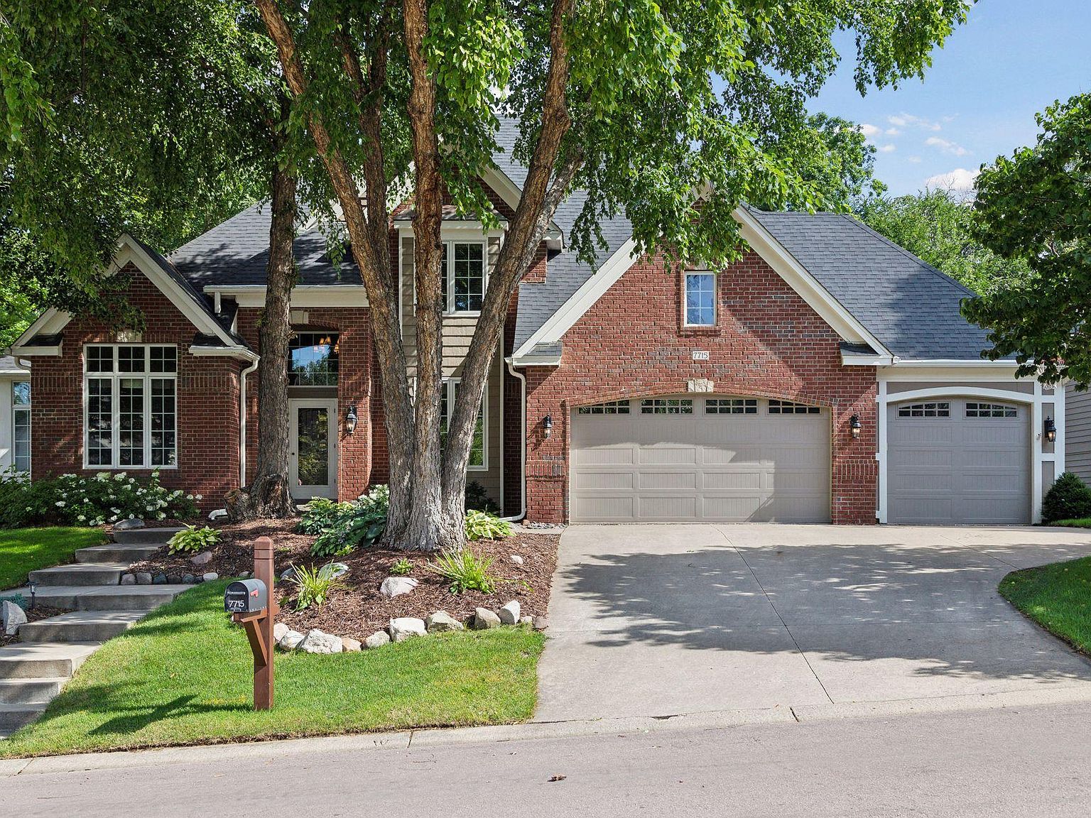 7715 Gibraltar Ter, Apple Valley, MN 55124 | Zillow