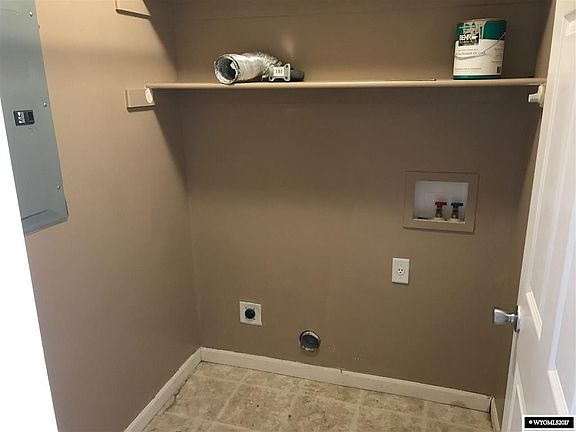5th image of 501 Dinwoody Way