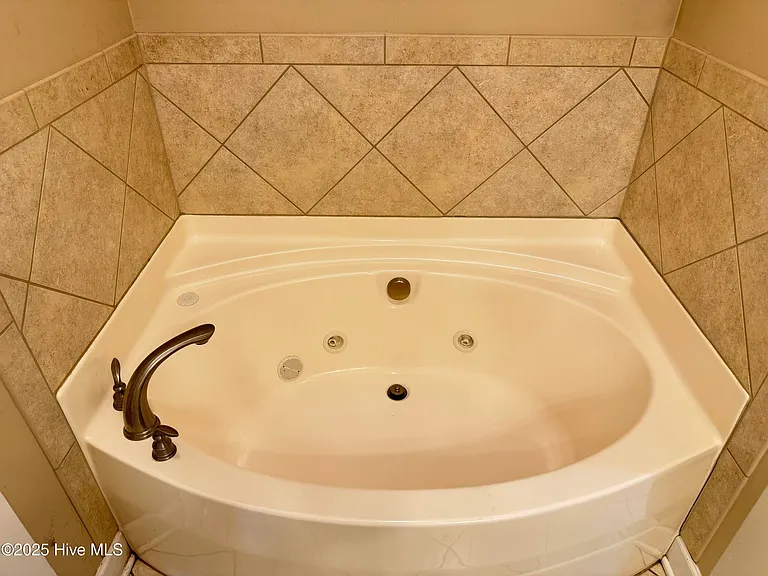 1801 Fox Den Way #2 — Photo 9
