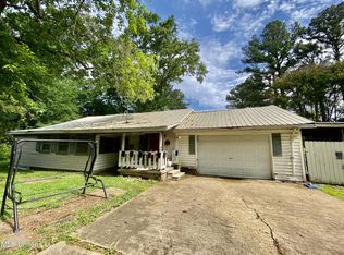 1446 Lakeview Ave, Jackson, MS 39212