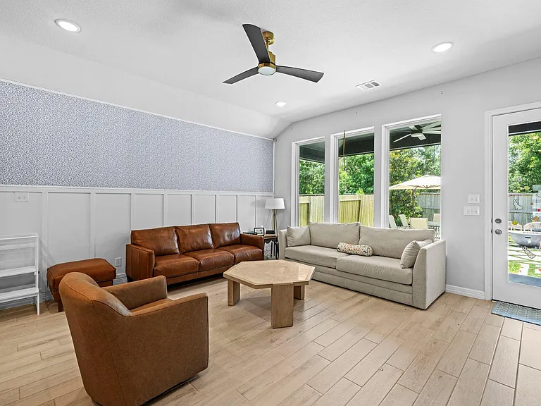 534 Cedar Harbor Ct — Photo 10