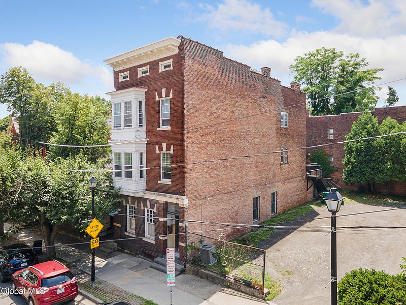 2nd image of 342 Hamilton Street