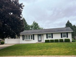 208 Palm Dr, Lena, IL 61048