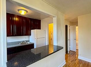 21-24 Crescent St #2C, Astoria, NY 11105