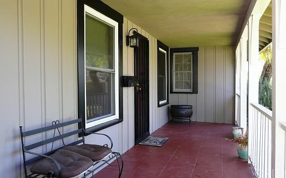 3rd image of 536 S Griffith Park Dr