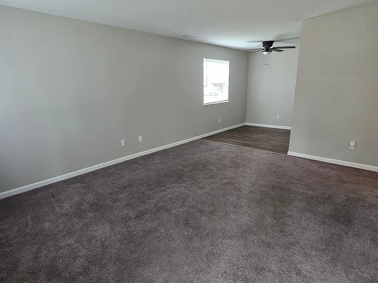 3224 N Talbot Ave — Photo 10