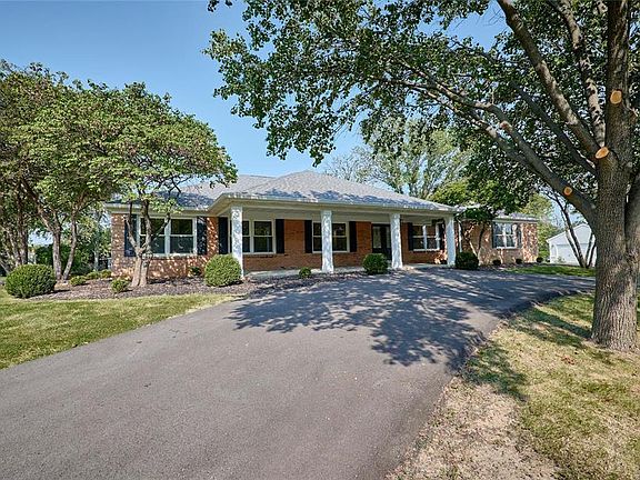 2nd image of 1323 Brynnwood Dr