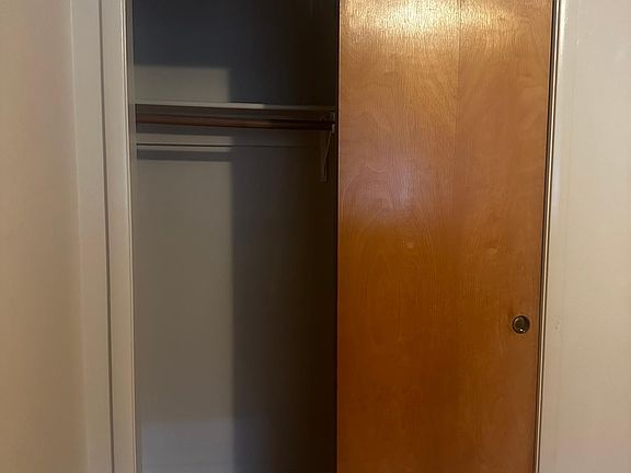5th image of 147 Bel Air Ct #147