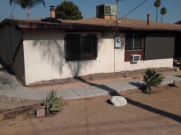 3rd image of 3328 Garden Dr