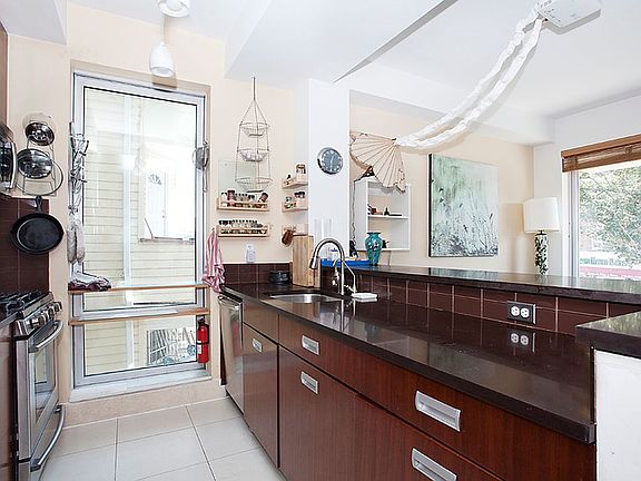 2nd image of 1103 Cortelyou Rd #2A