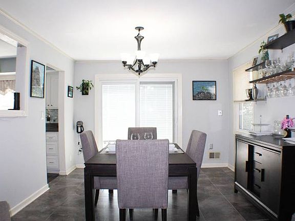 5th image of 10 Vista Ave
