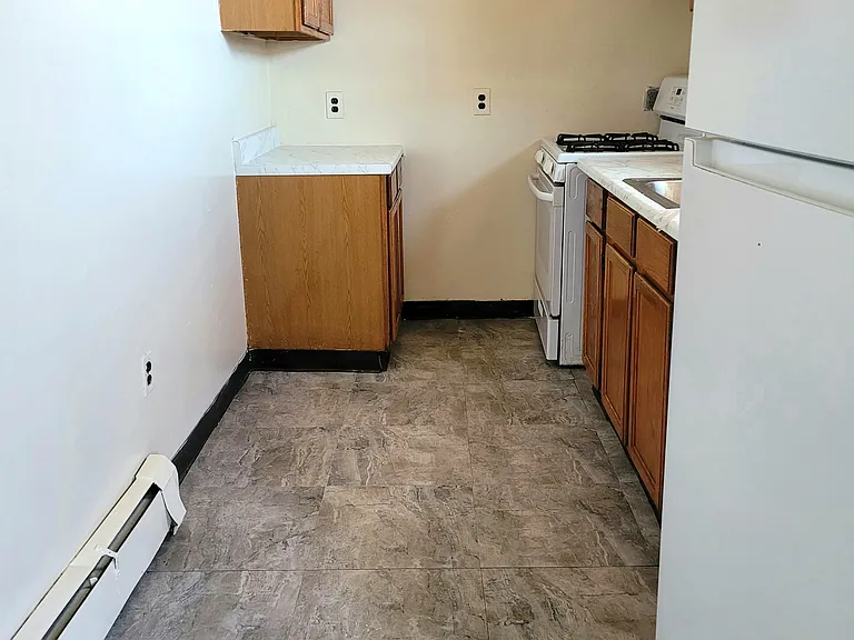 2209 N Market St — Photo 7