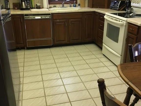 3rd image of 2247 Buena Vista Dr