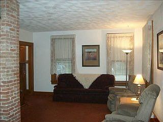 3rd image of 1621 Lincoln Ave