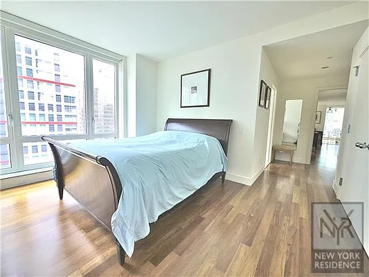 Rented by New York Residence | media 20