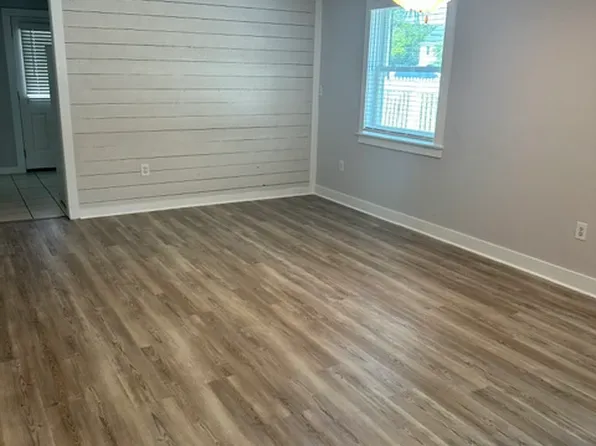 16 Greensboro St W #A, Wrightsville Beach, NC 28480