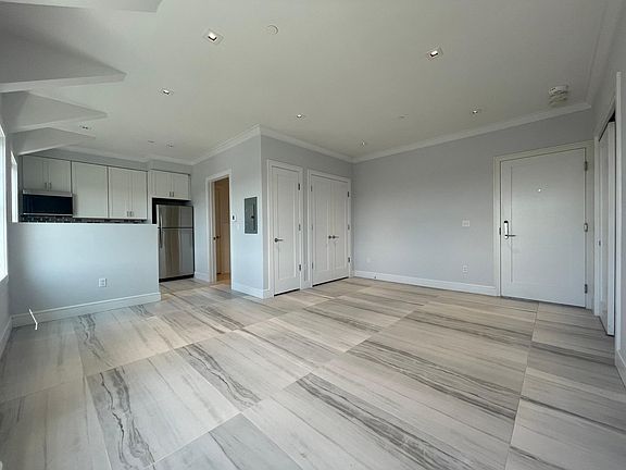 3rd image of 251 E Park Ave #B