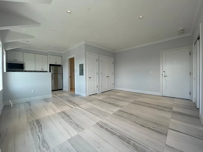 251 E Park Ave #B — Photo 3