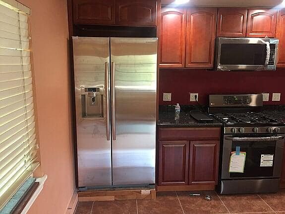 4th image of 370 Nancy Ln #B