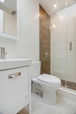 Rented by Nooklyn NYC LLC | media 9