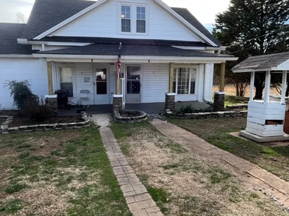 208 Harmon Rd APT 3, Ellenboro, NC 28040