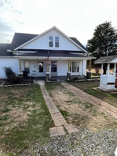 208 Harmon Rd #3 Photo 1