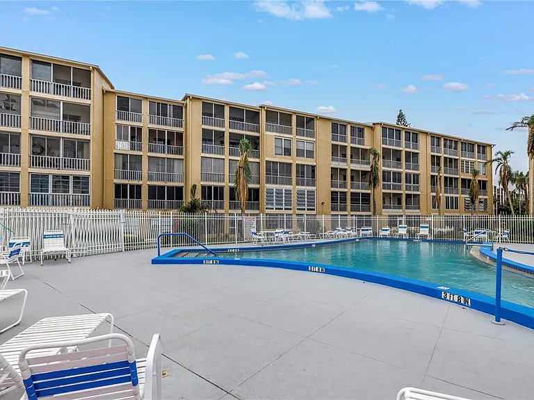 3500 Lake Bayshore Dr #K101 — Photo 33