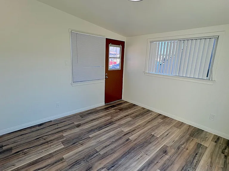 14902 S Inglewood Ave — Photo 12
