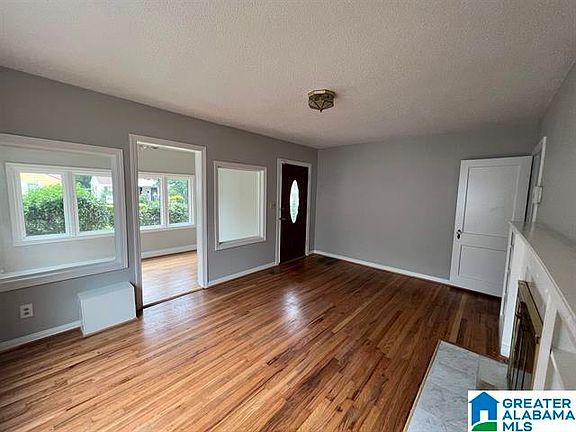 2nd image of 713 Center Pl SW