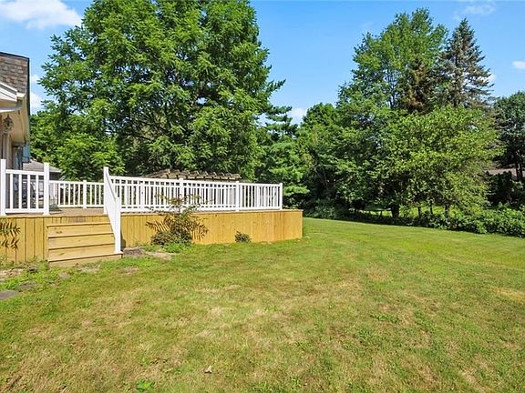2nd image of 612 Northlawn Dr