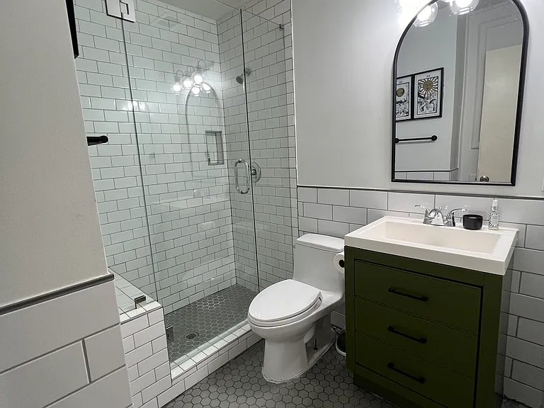 1826 Ferndale Ave — Photo 7