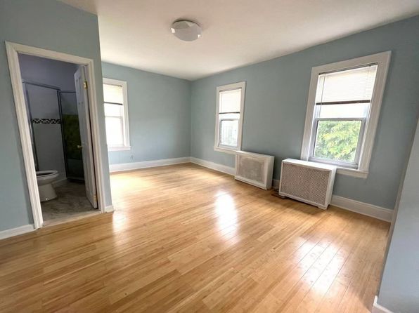 189-27 43rd Rd FLOOR 2