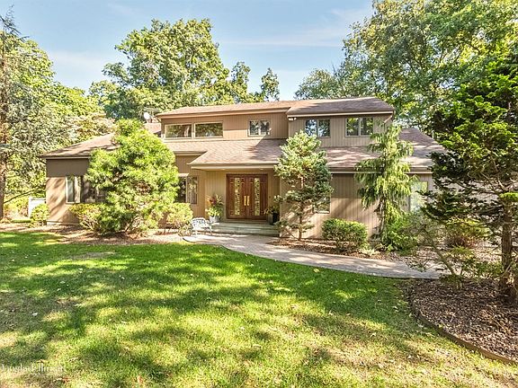 5th image of 6 Saddle Ln
