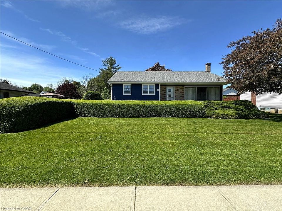 1st image of 10 Charlton Cres