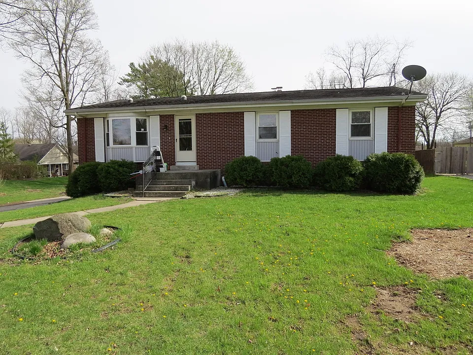 5731 Lois Ln