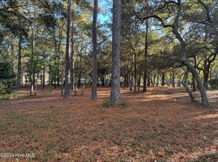 537 Longfellow Pl SW, Ocean Isle Beach, NC 28469