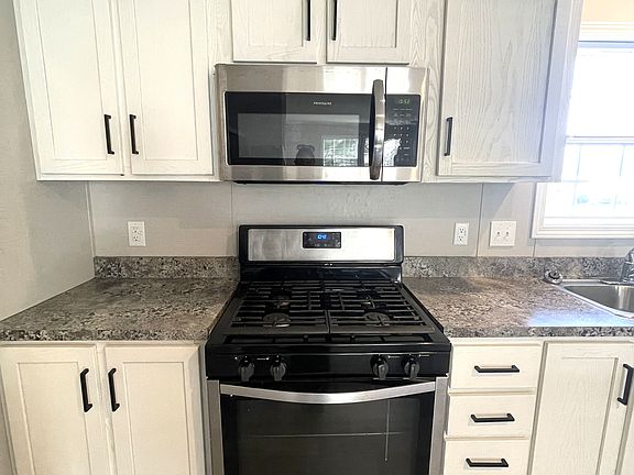3rd image of 73 Ashley Cir #49