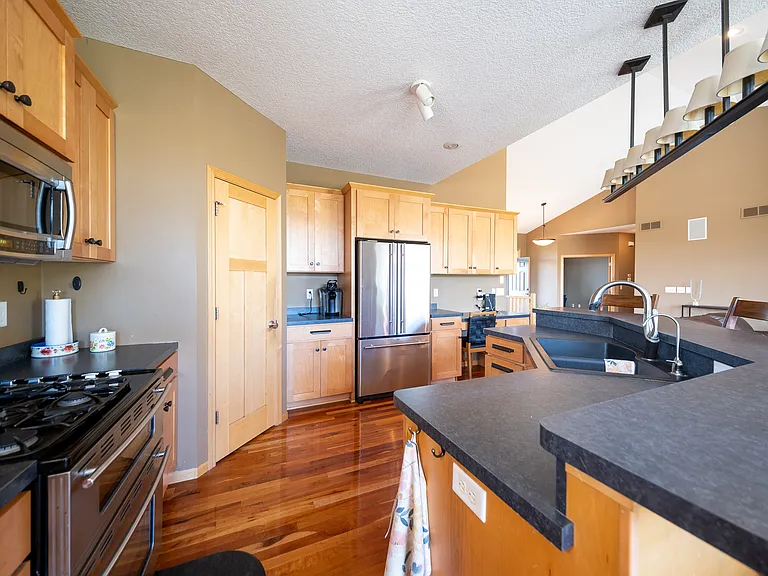 6531 Century Ln — Photo 9