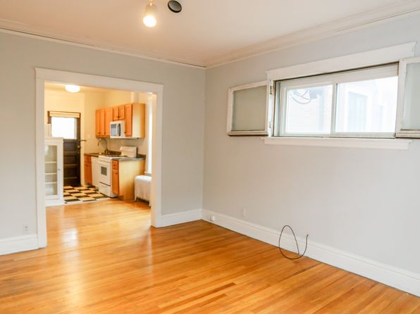 3950 N Hoyne Ave #2
