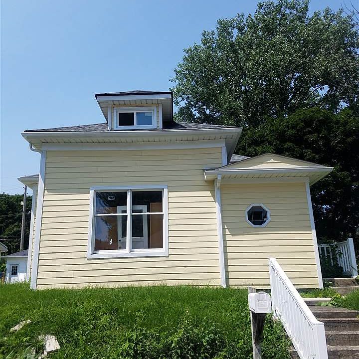 1st image of 639 S Union St