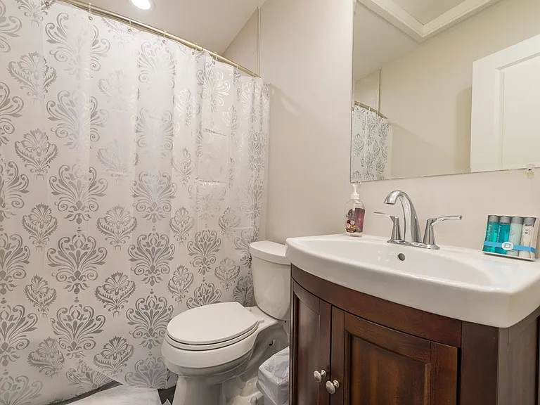 2044 Beacon St #5 — Photo 21