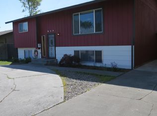 617 W 10th Ave, Kennewick, WA 99336