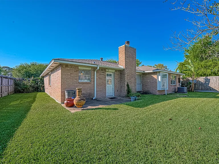 442 Redway Ln — Photo 16