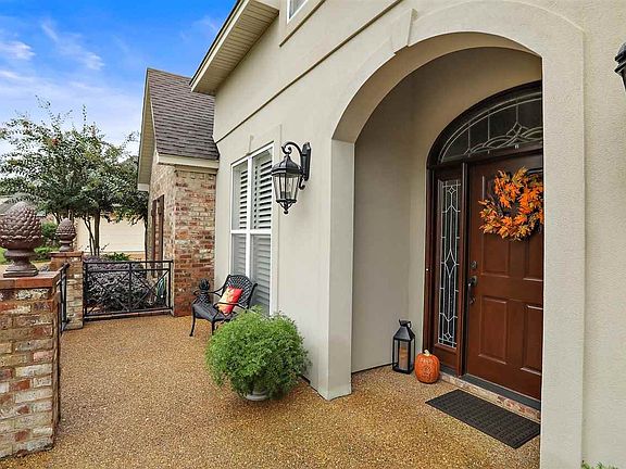5th image of 1005 Heritage Dr