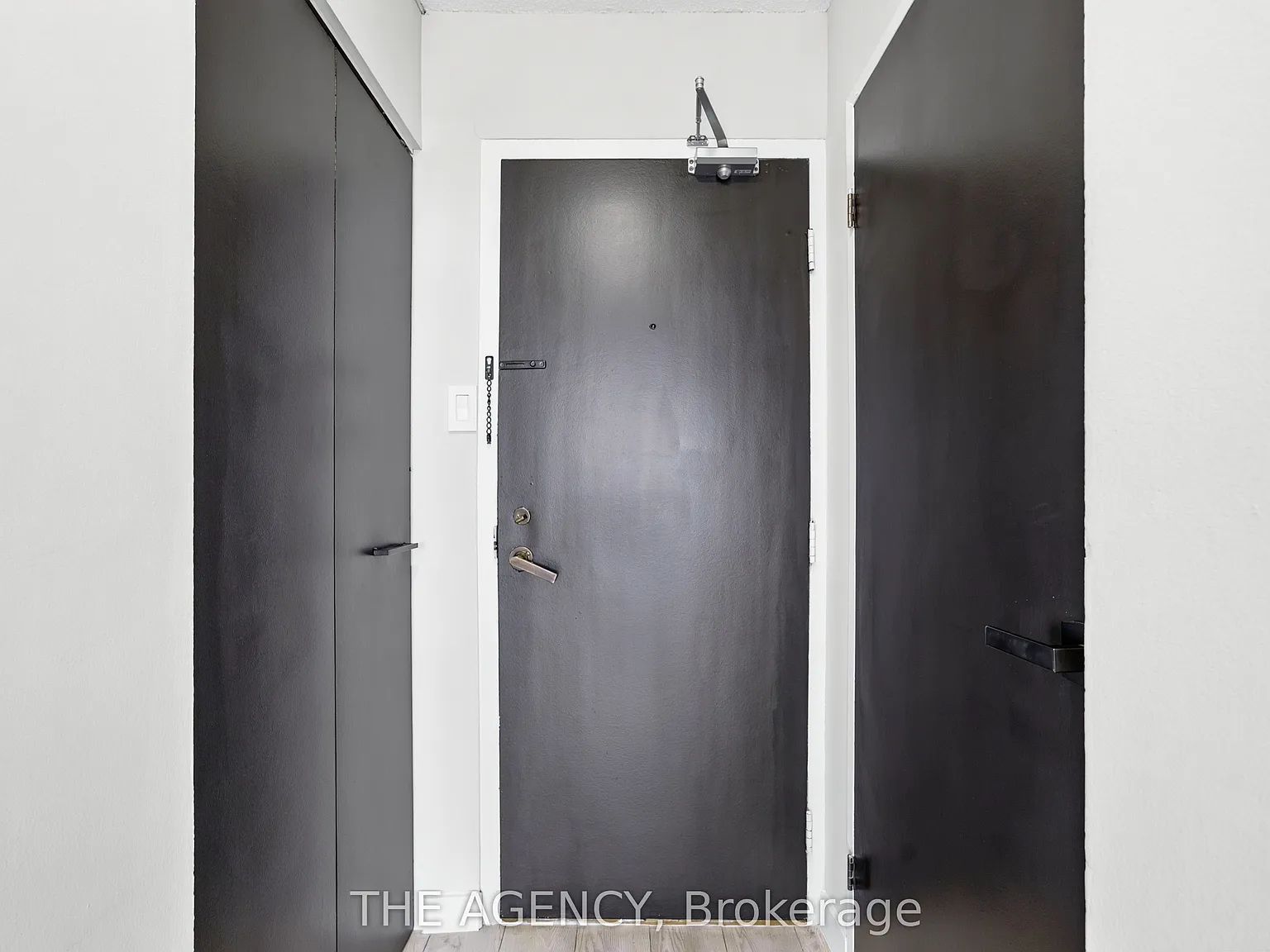1 bed, $1,989 — Photo 4