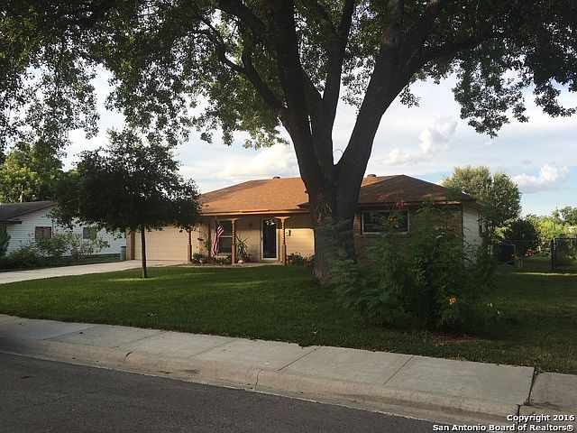 1st image of 201 Valley Oak Dr